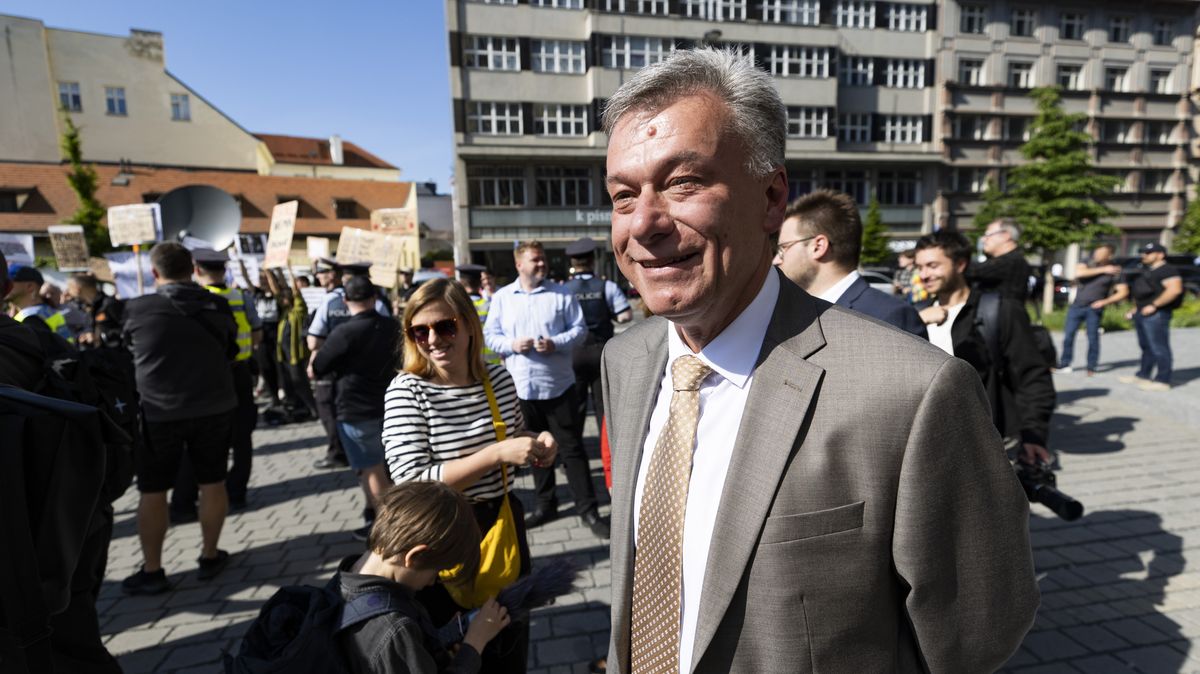 Ministerstvo přijalo bitcoiny za miliardu. Daroval je obchodník s drogami