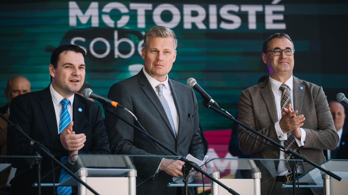 Rozumíme době, vzkázali Motoristé na začátek kampaně. Chtějí opravit stát