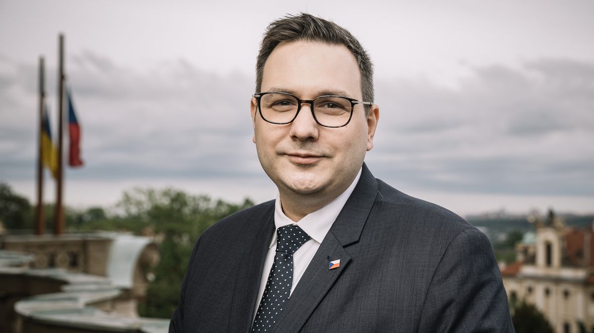Lipavský v Dnipru otevřel kancelář českého velvyslanectví na Ukrajině