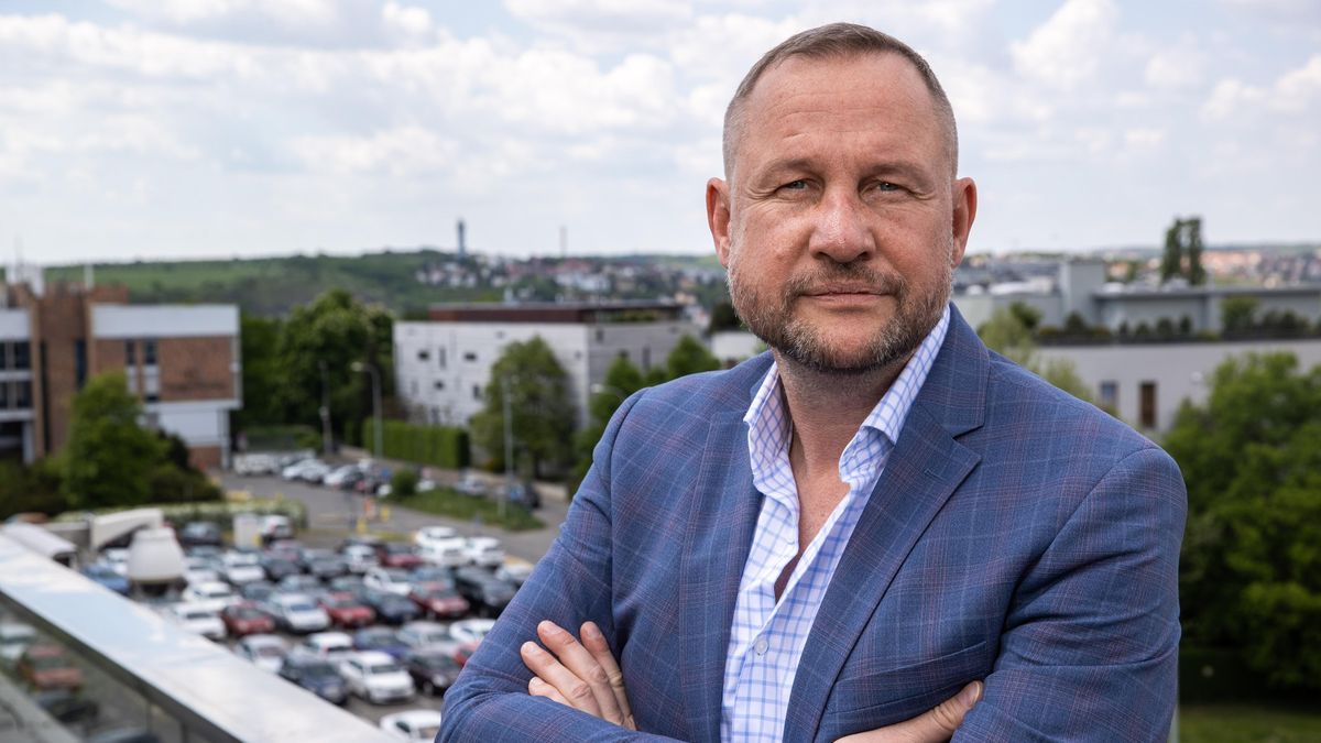Den před jednáním Rady ČT. Ředitel Souček hledá pomoc u svých kritiků