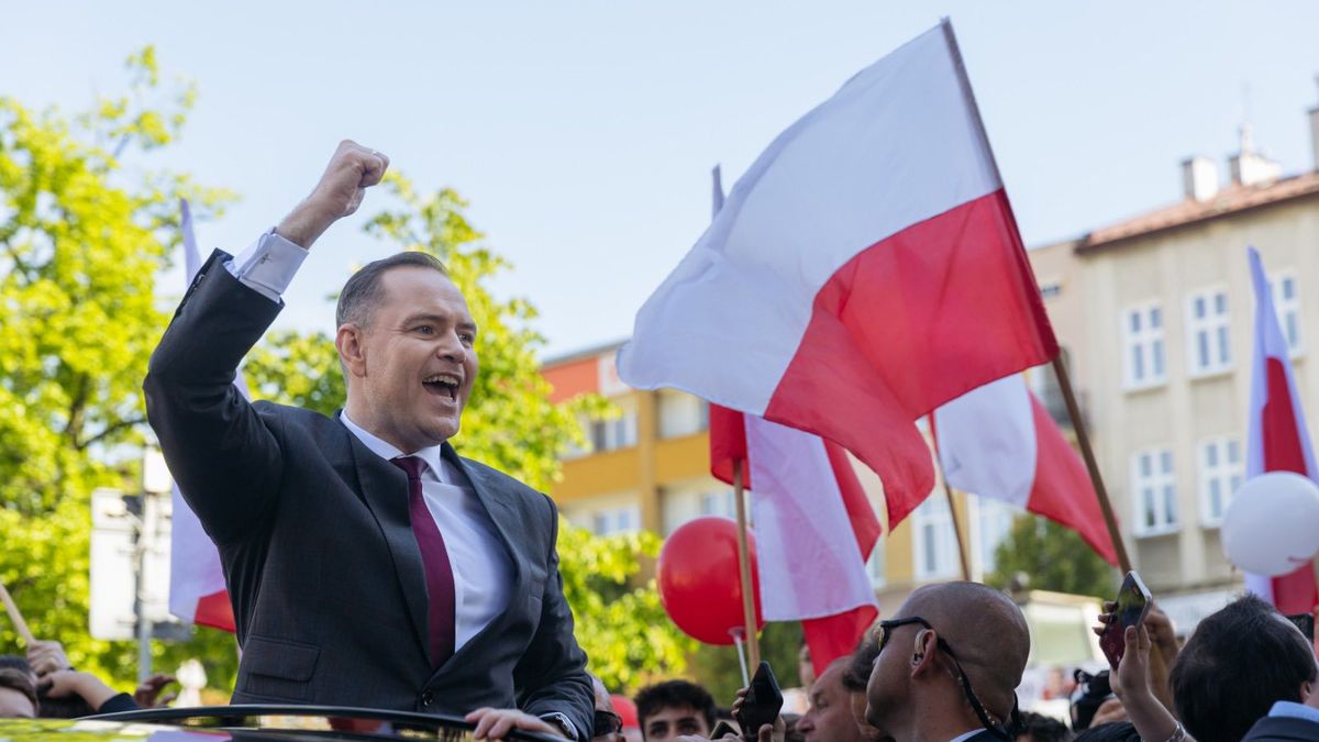 Nastupuje nový prezident Polska. Do paláce bere radikála i Kaczyńského uši