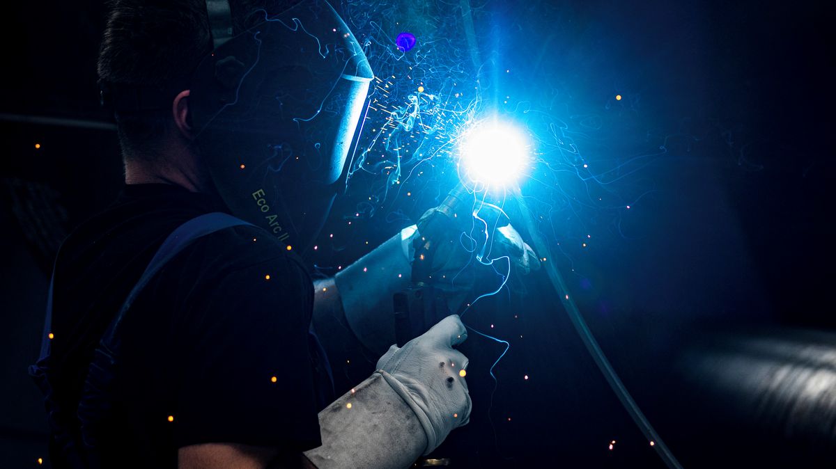 Chinese Manufacturer Invests 2 Billion Crowns in Planá Magnetic Conductors
