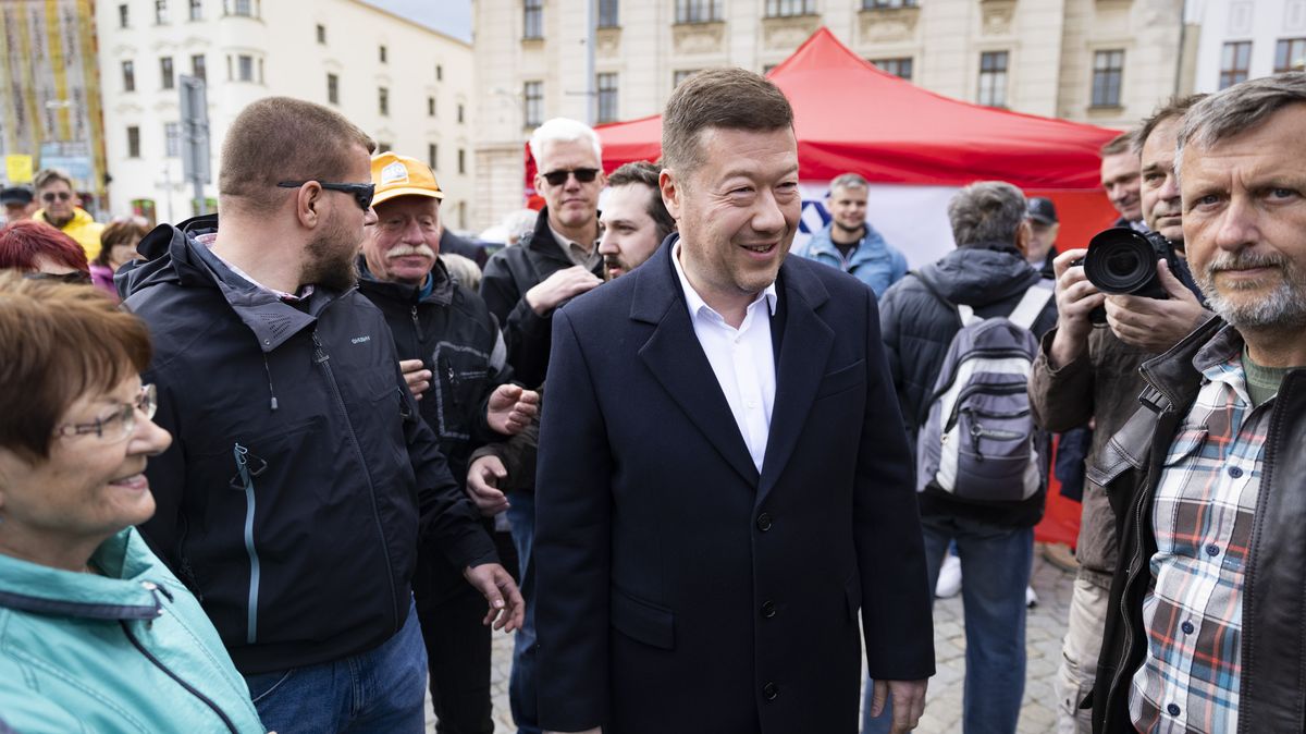 Jarmarky SPD jsou ekonomický bizár. A špinavá hra s voliči