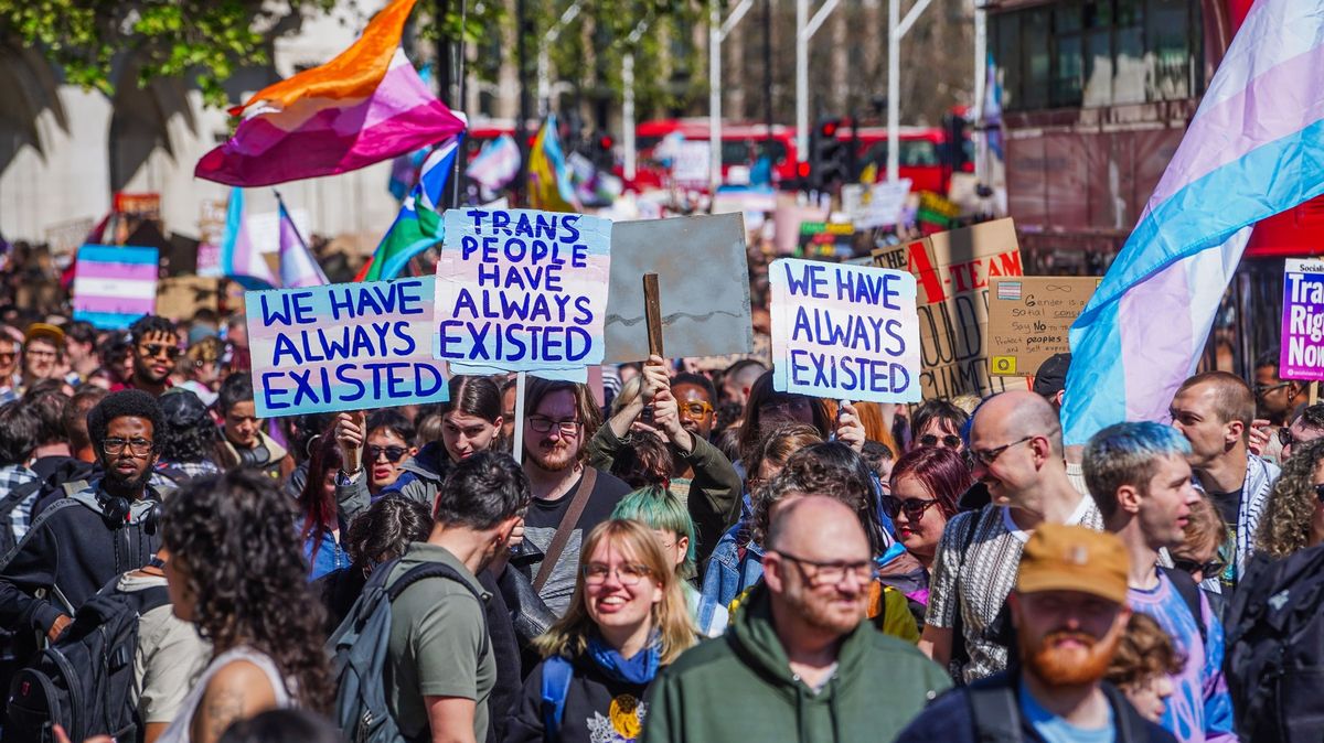 Roste fobie z trans lidí, říká profesor po verdiktu o právní definici ženy