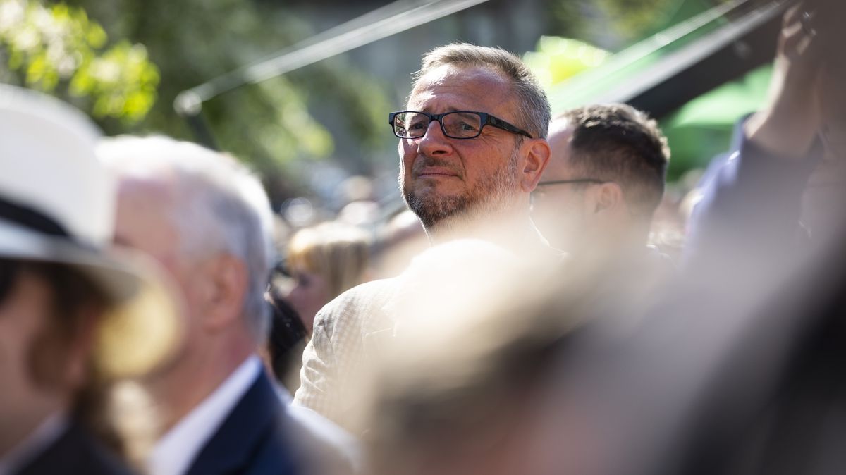 Expremiér Nečas se rozvádí. Podepsal se na nás stres ze soudů, řekla jeho žena