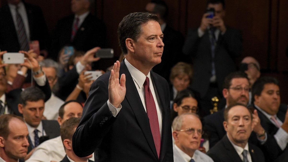 Exředitel FBI Comey odmítl vinu v případu údajné lživé výpovědi v Kongresu