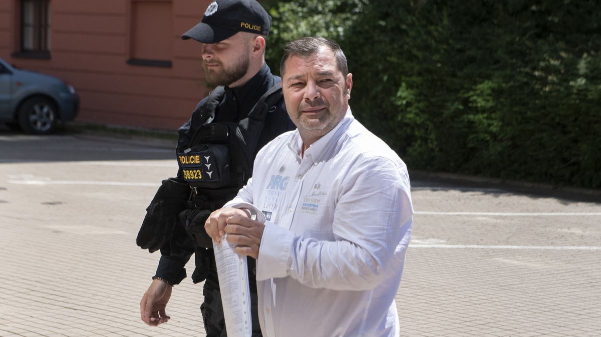 Žalobce stáhl obžalobu na významného obviněného v kauze Dozimetr