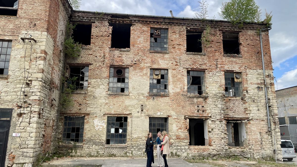 Příběh smíření. Jak Löw-Beer na Moravě opravuje „Schindlerovu“ továrnu