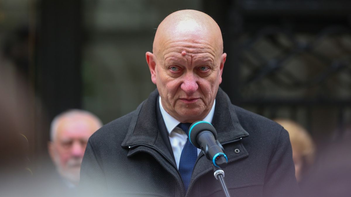 Prezident Pavel odvolal rektora ČVUT Petráčka, jak navrhl akademický senát