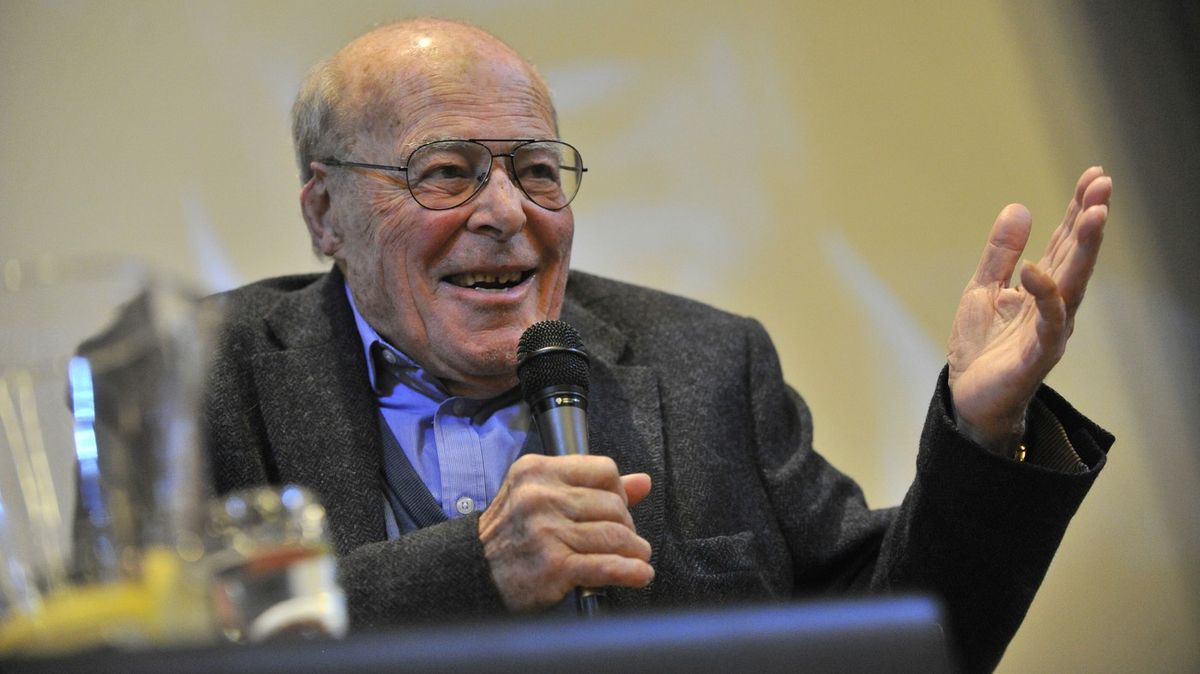 Ve věku 97 let zemřel francouzský režisér Marcel Ophüls