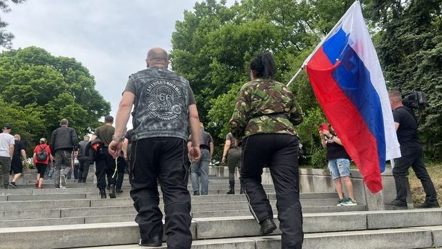 Noční Vlci v Bratislavě. „Rusko je teroristický stát,“ čekali je odpůrci