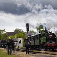 O páru je velký zájem a přitahuje hodně „šotoušů“. Na snímku přijíždí vlaky od Rakovníka a Kolešovic.