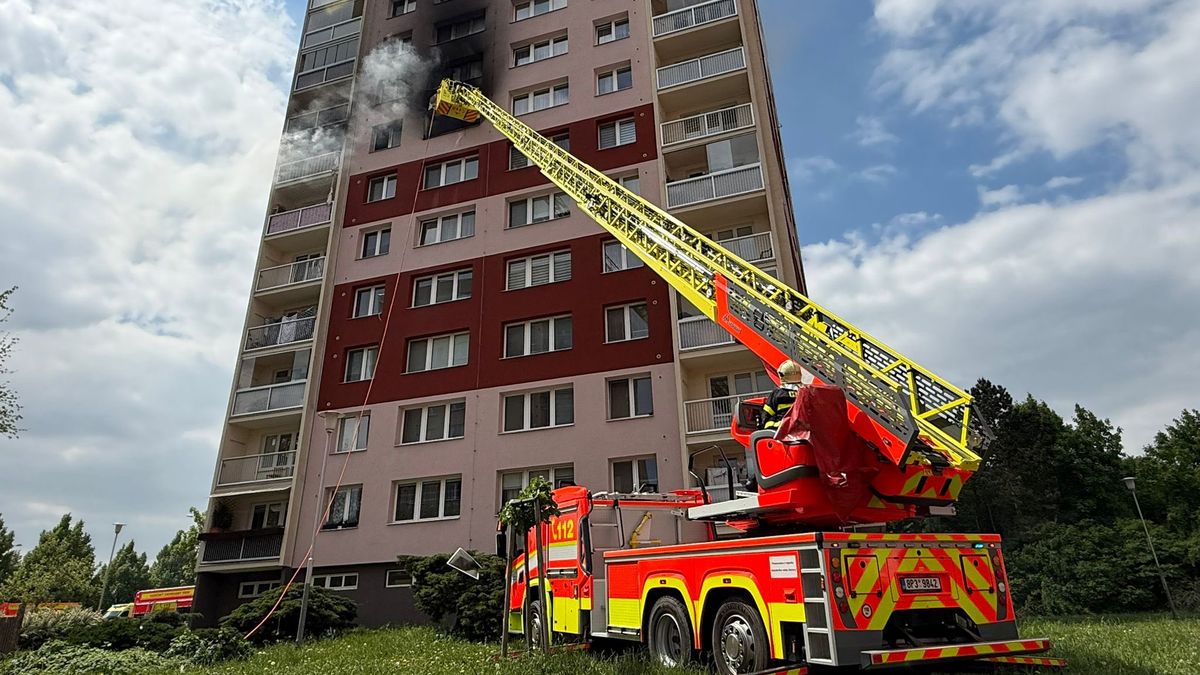 Výbuch otřásl panelovým domem v Ostravě, způsobila ho zřejmě koloběžka