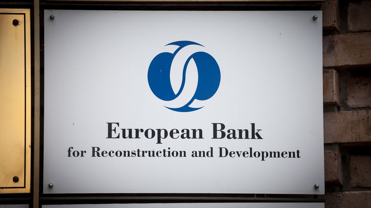 EBRD opět zhoršila výhled růstu české ekonomiky, letos čeká růst o 1,6 procenta