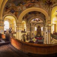 Interiér obnoveného kostela.