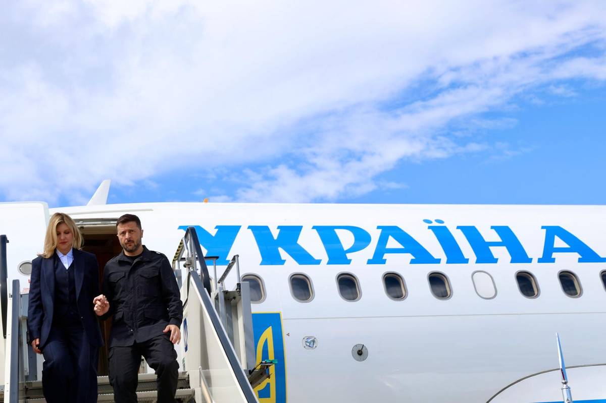 V neděli před polednem přistál na Letišti Václava Havla ukrajinský speciál. Manželský pár Zelenských dorazil do Prahy, odpoledne se setkají s prezidentem Petrem Pavlem.