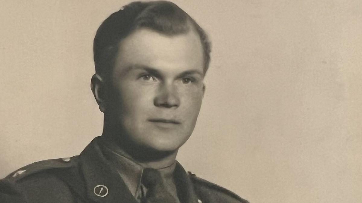Svobodův tankista dojel až na Hrad. Ostudně se na něj zapomnělo, říká historik