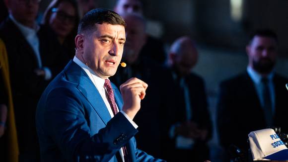 Orbánovi navzdory. Rumunští Maďaři hlasovali proti doporučení