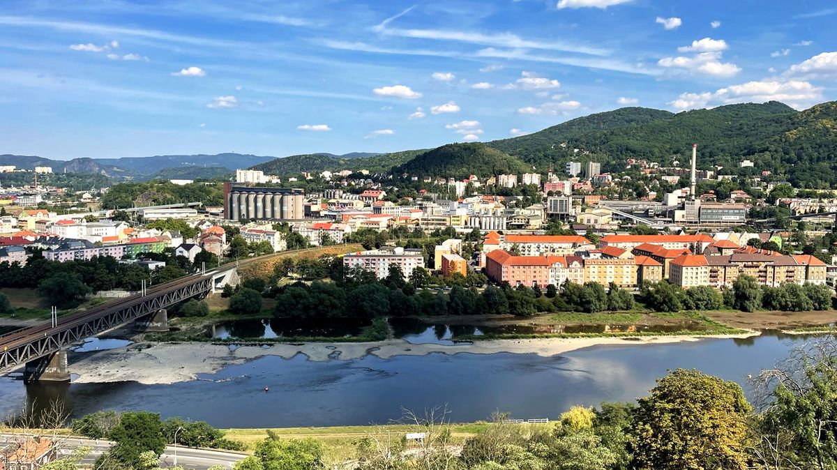 Stát vymáhá stamiliony od lidí kolem Pitra