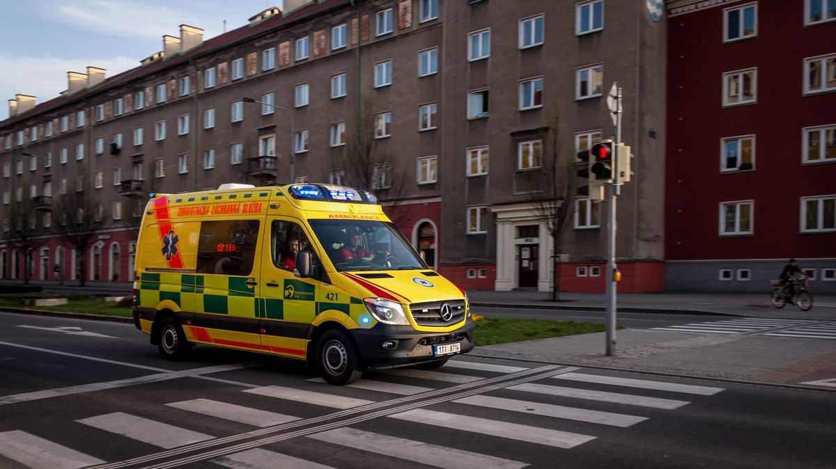 Nemocnice žádá po svém bývalém řediteli 53 milionů. Je to šikana, brání se