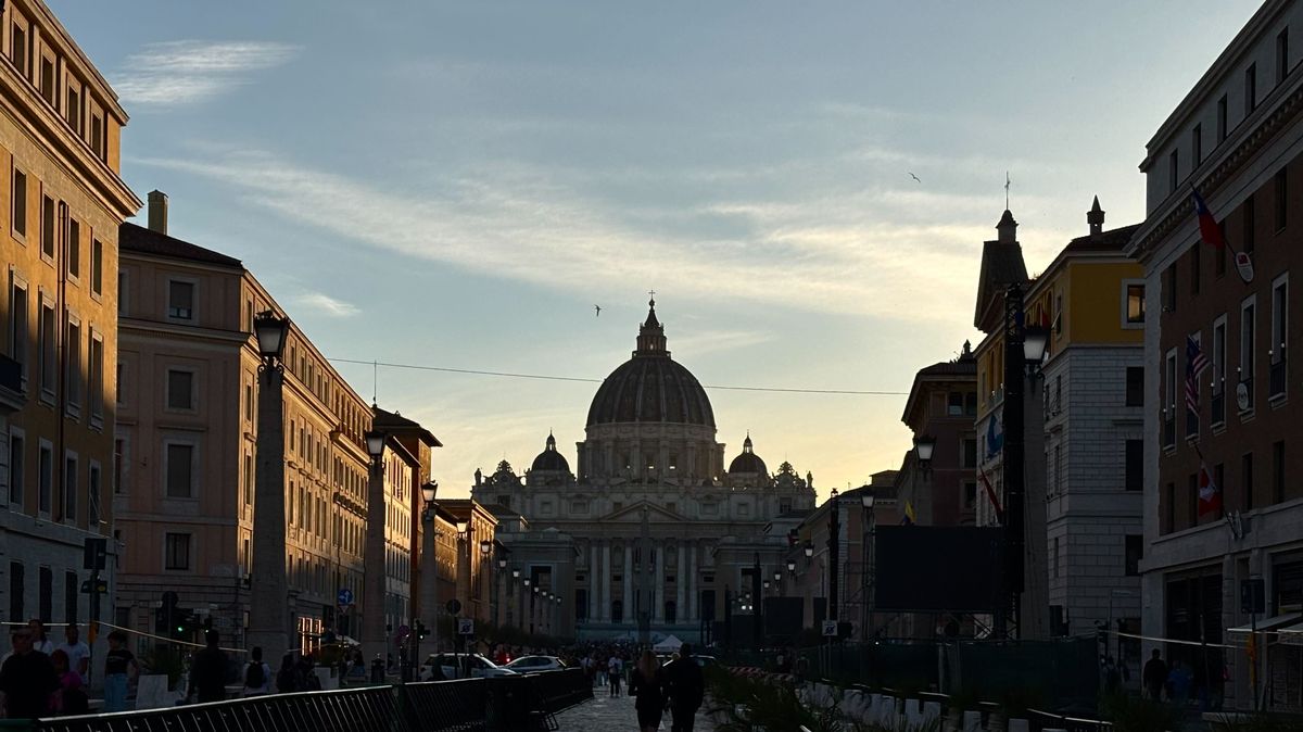 Propuštěni kvůli sňatku. Moderní Romeo a Julie vyhráli soud s Vatikánskou bankou