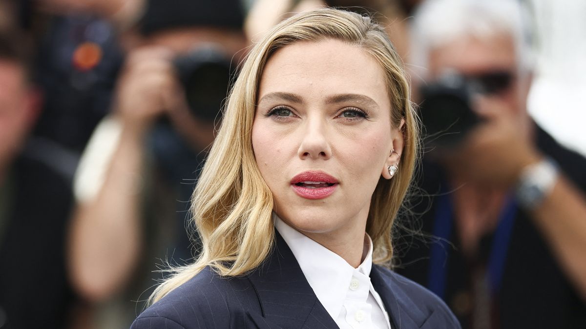 Scarlett Johansson a Kristen Stewart se daly na režii