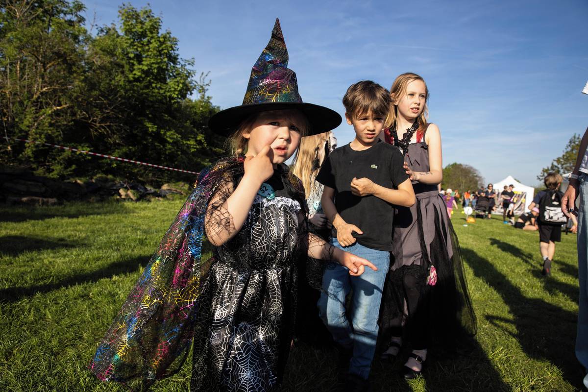 Podoba pálení čarodějnic se na počátku 21. století změnila. Z původní sociální, ochranné a náboženské na moderní, zábavnou a společenskou.