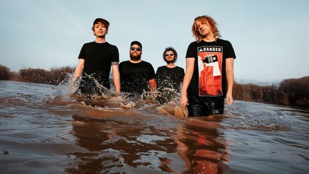 „My hrajeme, vy platíte.“ Vypsaná fiXa hraje živě benefiční koncert