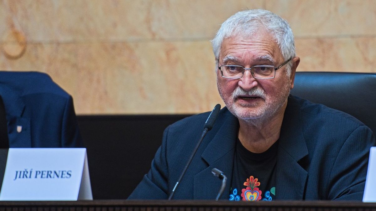 Zemřel historik Jiří Pernes, zabýval se moderními dějinami střední Evropy