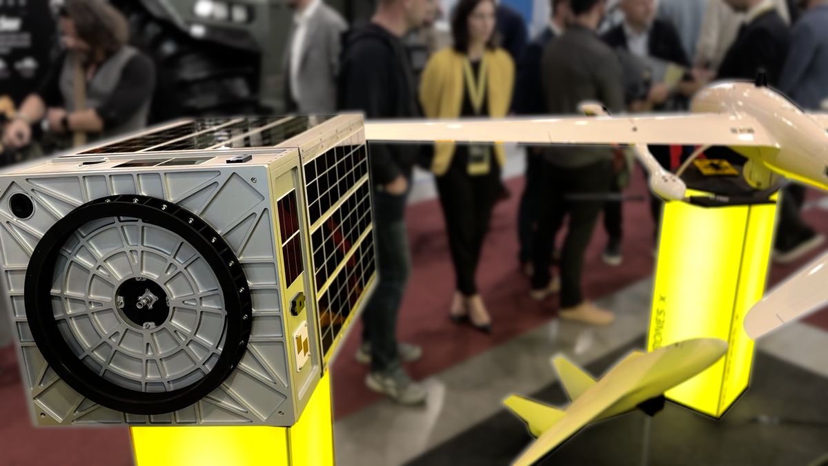 Nový systém ochrany hranic z Česka. Startup kombinuje satelity i kamikadze drony