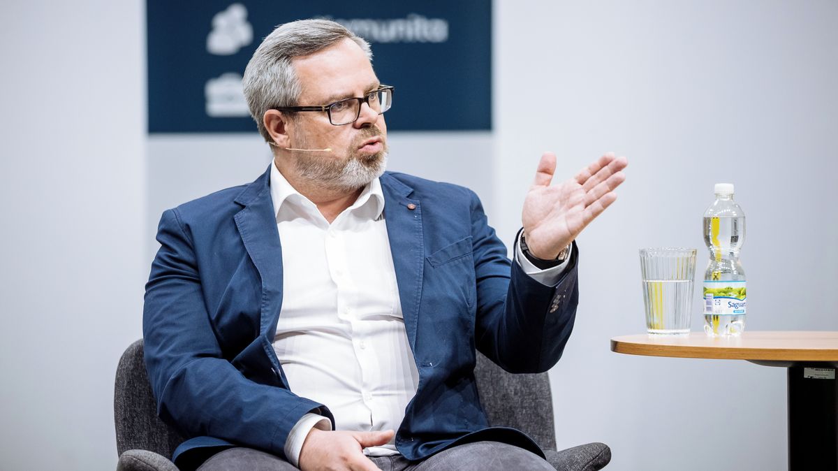 PPF zakládá investiční společnost. A přivádí dvě těžké váhy