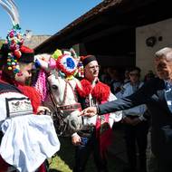 Nebo na korzujícího Andreje Babiše.