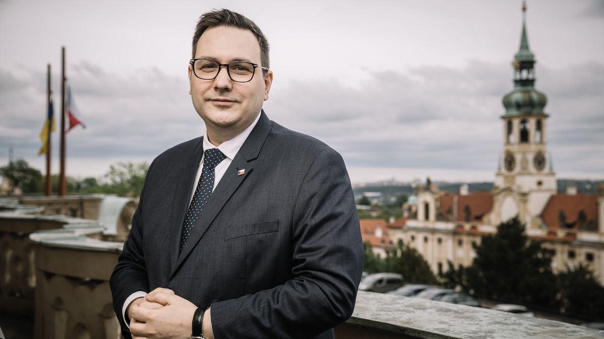 Lipavský věří ve stavbu Dukovan, podporu Gazy i tvrdý postup vůči Rusku a Číně