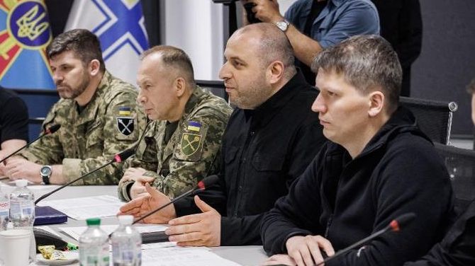 Online: Rusové a Ukrajinci den po rozsáhlém útoku zasednou k dalšímu jednání