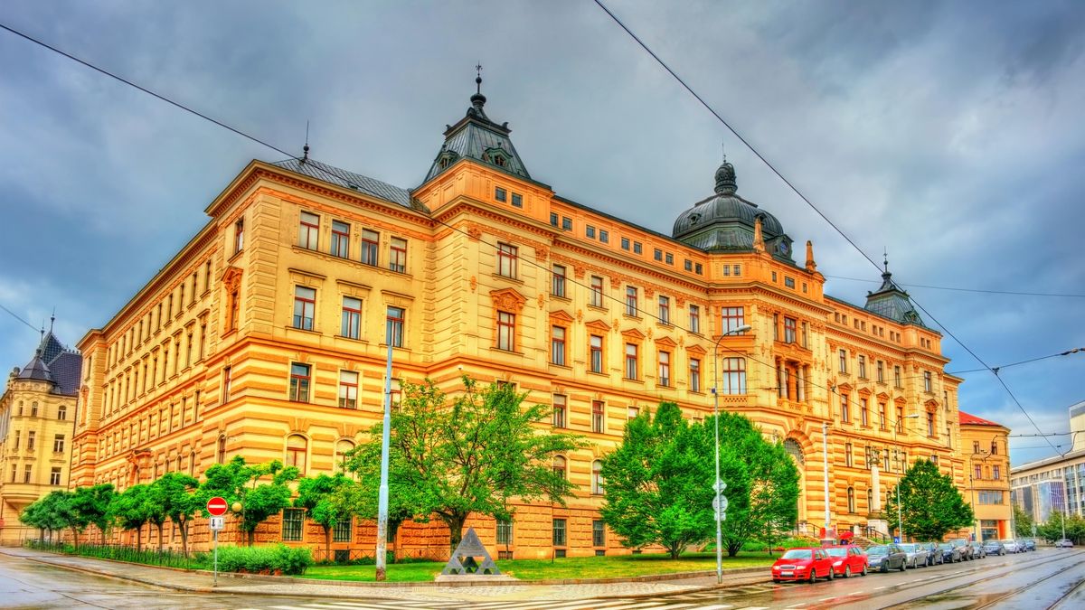 Krajský soud stížnost Jiřikovského dosud neeviduje, pak rozhodne bezodkladně