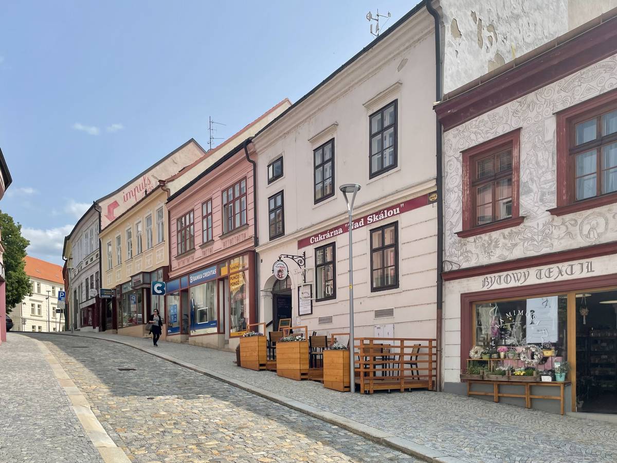 Výstavba nových jaderných bloků v dalších 15 letech silně ovlivní okolní oblasti.