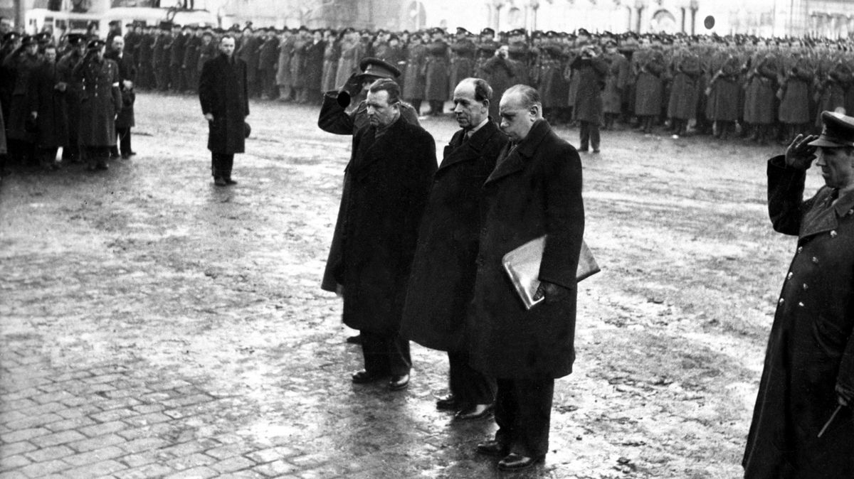 Skláře udali vlastní dělníci. Kniha líčí osudy zmařené komunisty