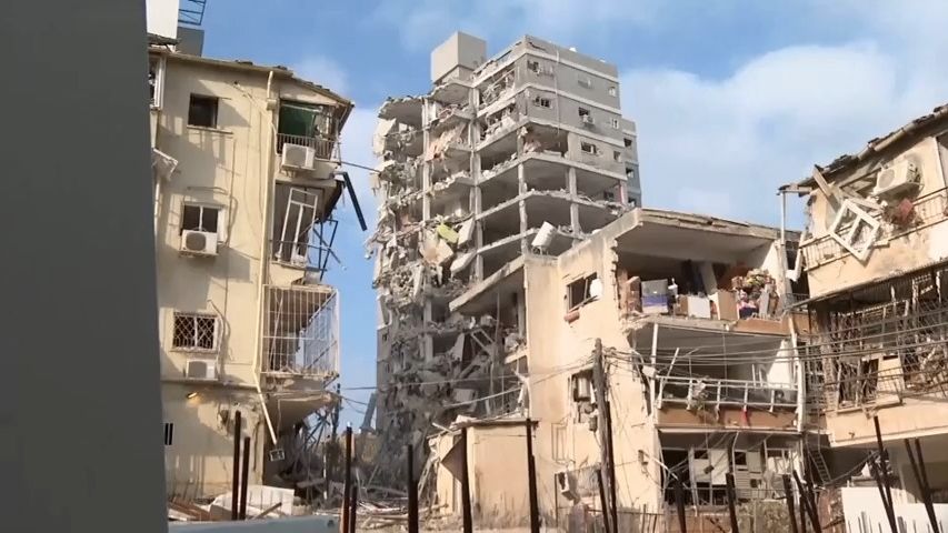 Záběry z Izraele ukazují urputnou obranu Iron Dome i následky, když neuspěla
