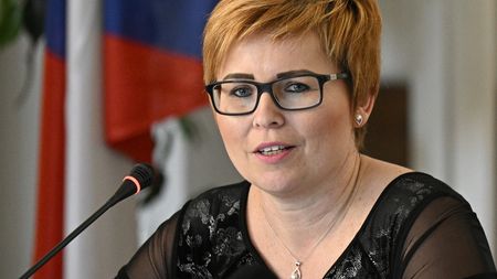 Náměstek majetkového úřadu dostal kvůli bitcoinům výstrahu před výpovědí 