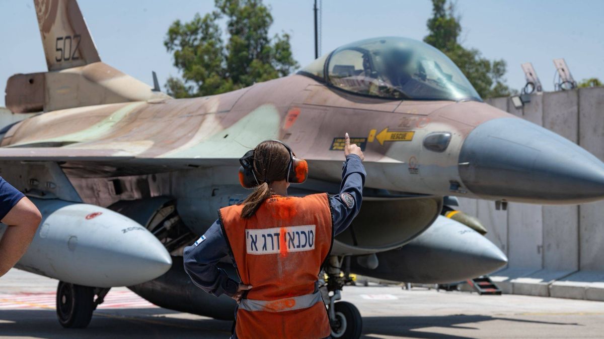 Izrael útočí na jaderné cíle, jeho vlastní tajemství prozradil technik