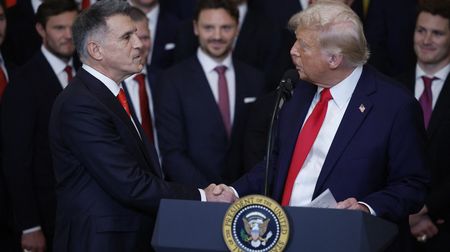 Bývalý voják koupil Floridu, odmítl Trumpa a stvořil šampiona NHL