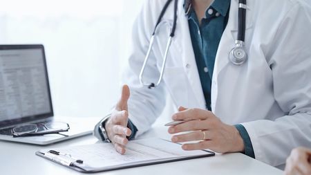 Může být strašákem českého zdravotnictví, říká novinář o „novém“ patentu