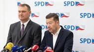 „To bylo překvapení, že?“ O rychlé debatě o poplatcích nevěděli ani v koalici
