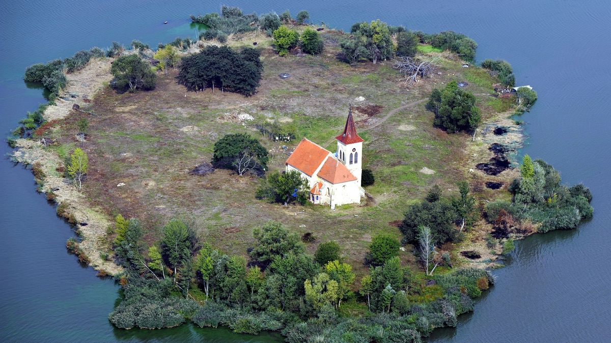 Sudety brzy literárně vytěžíme. Nová kniha s nimi ale pracuje šetrně