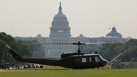 Masové protesty v USA. Trump se chystá na vojenskou přehlídku