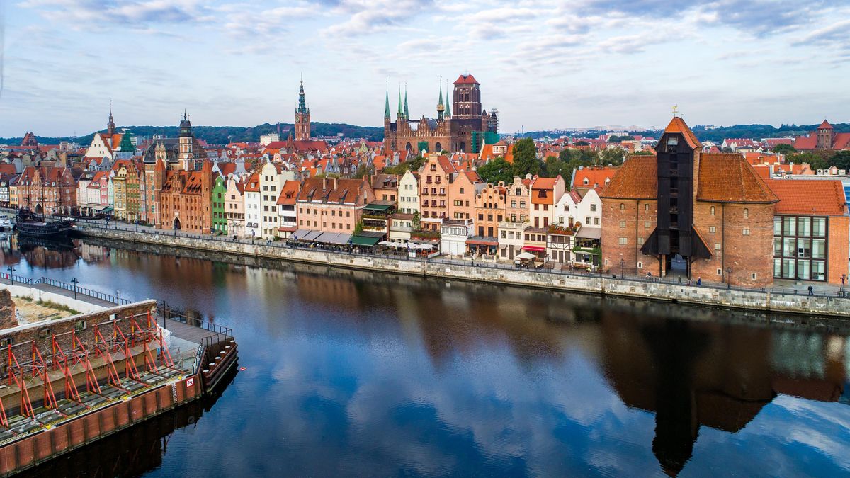 Gdaňsk: K moři dojedete tramvají. Za návštěvu ale stojí i muzeum války a Solidarity