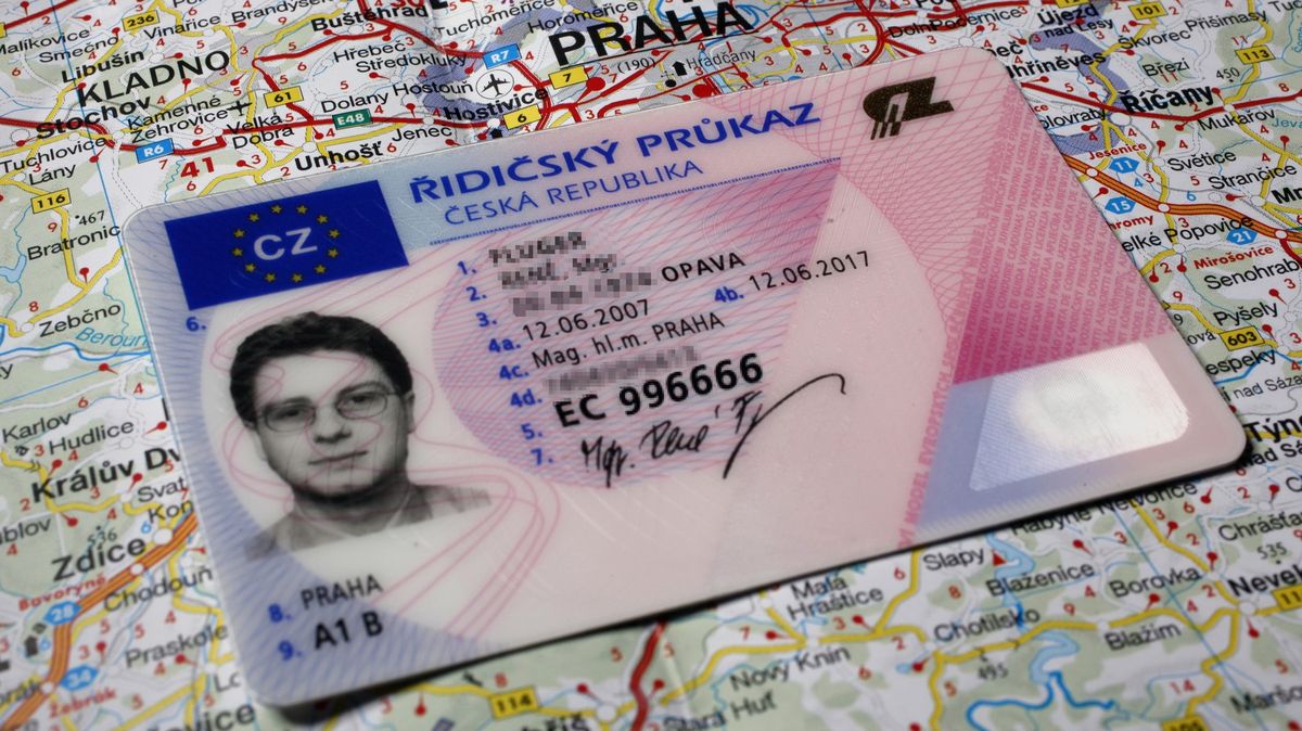 Řidičáky od července doručí i do výdejních boxů