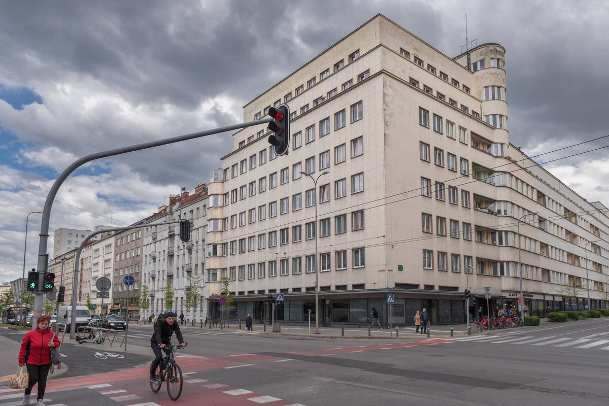 shutterstock_2640635405