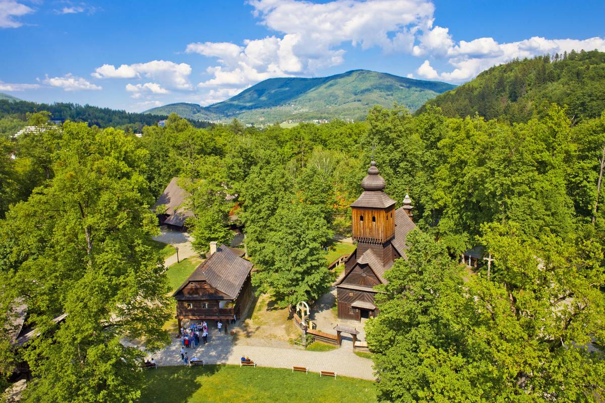 Rožnov pod Radhoštěm - Dřevěné městečko.