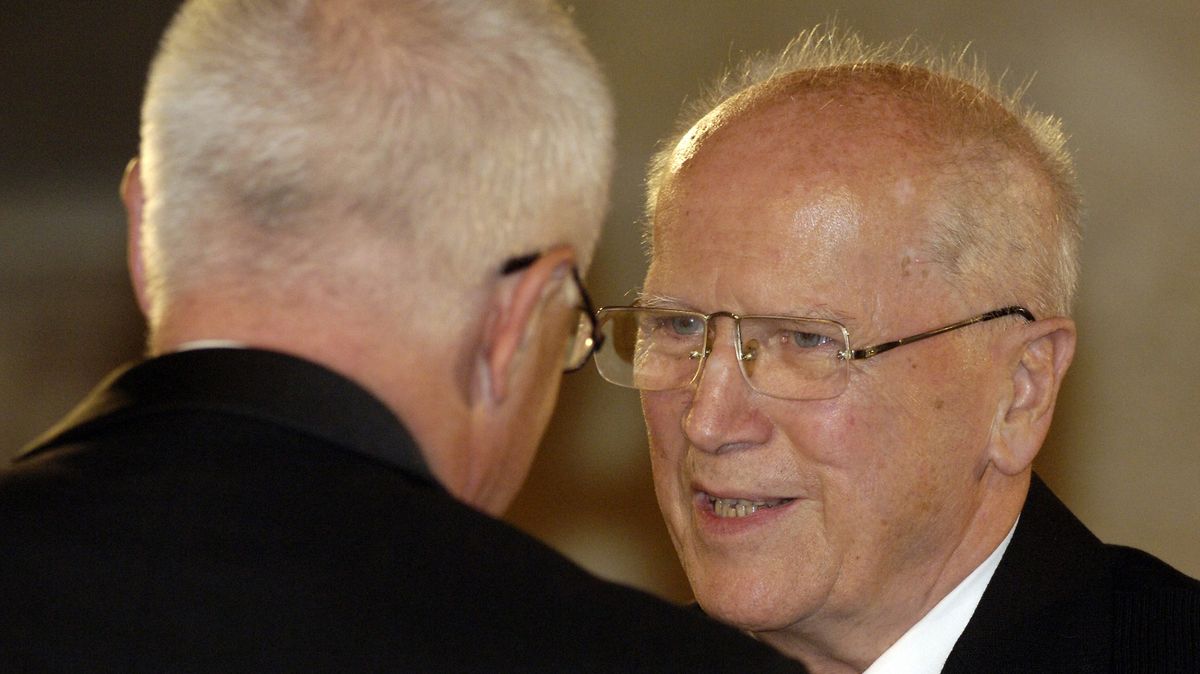 Zemřel virolog Vonka, přispěl k důkazu virového původu rakoviny děložního čípku